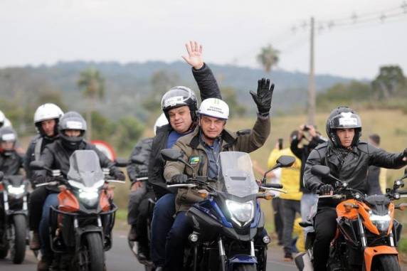 Em discurso, presidente citou decisão do STF de garantir que governadores não sejam investigados pela CPI da Covid e considerou ?inacreditável? o que ocorre na Corte