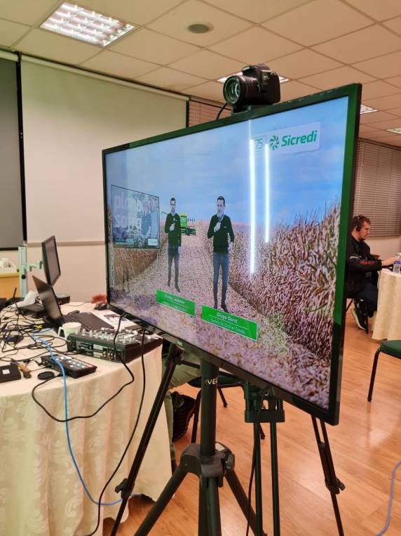 Sicredi Noroeste RS apoia Dia C e realiza doação de 1.000 cestas básicas - foto 4
