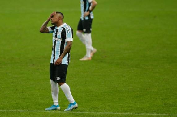 Após a saída de Tiago Nunes, nome de Felipão ganha força