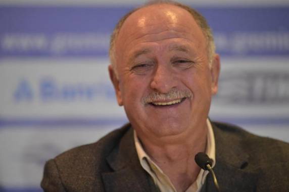 Treinador assume a equipe nos próximos dias
