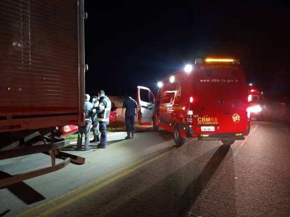 Ultrapassagem em local proibido resulta em colisão na ERS-135 entre Passo Fundo e Coxilha - foto 2