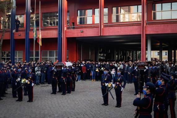 Bombeiros que morreram em incêndio na SSP em Porto Alegre foram homenageados em Três de Maio - foto 3