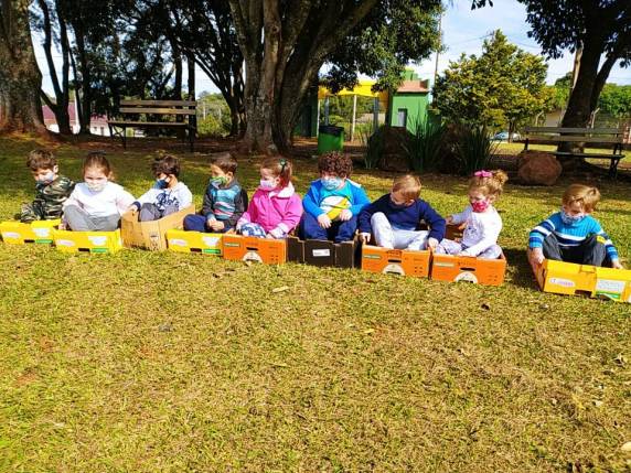 As escolas estão passando por uma dedetização, sanitização e limpeza das caixas d'água, para que o retorno dos alunos ocorra seguindo todas as medidas de prevenção ao coronavírus