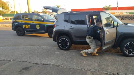 Um dos presos já havia sido preso pela PRF no Paraná a menos de um mês dirigindo uma Saveiro roubada em Passo Fundo