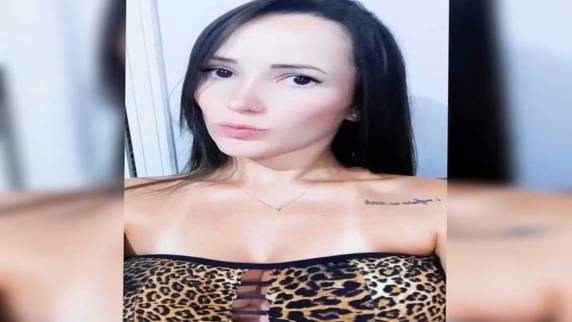 Daniele dos Santos Camargo, de 23 anos, está desaparecida desde 4 de agosto. Imagens de câmeras de segurança mostram ela deixando uma padaria com uma amiga.