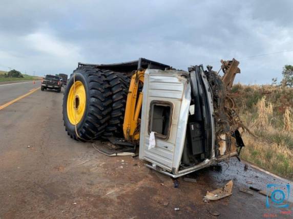 Acidente entre caminhões na BR 285 entre Carazinho e Passo Fundo - foto 3