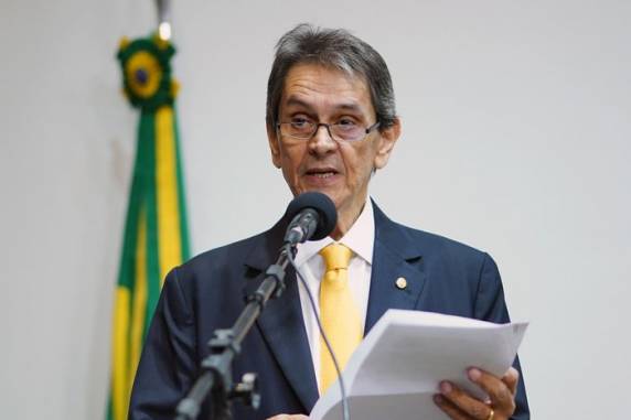 Jefferson estaria supostamente envolvido com milícia digital voltada a ataques ao regime democrático brasileiro