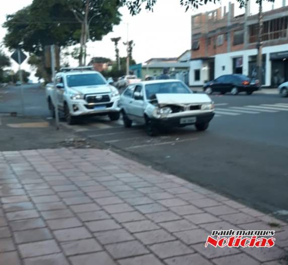 Acidente com danos materiais na Av. Santa Rosa em Três de Maio - foto 2