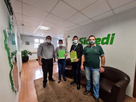 Sicredi Noroeste RS oficializa parceria com Certhil para energia solar em agências - foto 3