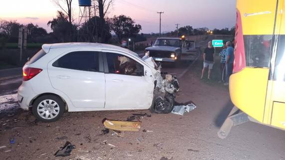 Acidente envolvendo ônibus escolar em Barra do Guarita - foto 2