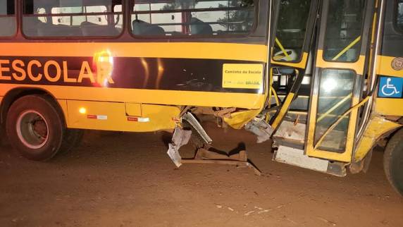 Acidente envolvendo ônibus escolar em Barra do Guarita - foto 3