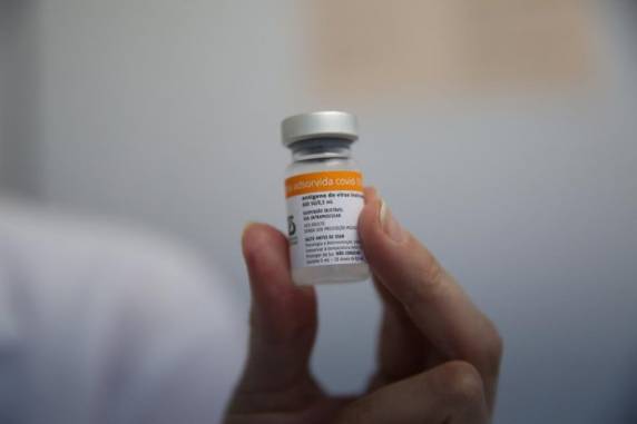 Agência reguladora afirma que pesquisas ainda não trouxeram dados suficientes para comprovar eficácia e segurança na faixa etária