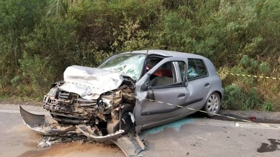 Acidente entre dois veículos deixa dois mortos e cinco feridos na ERS 122 na serra gaúcha - foto 3