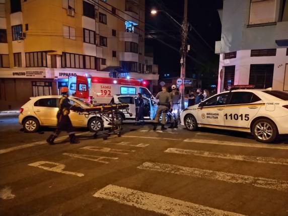 Duas mulheres ficam feridas após colisão em Passo Fundo - foto 3