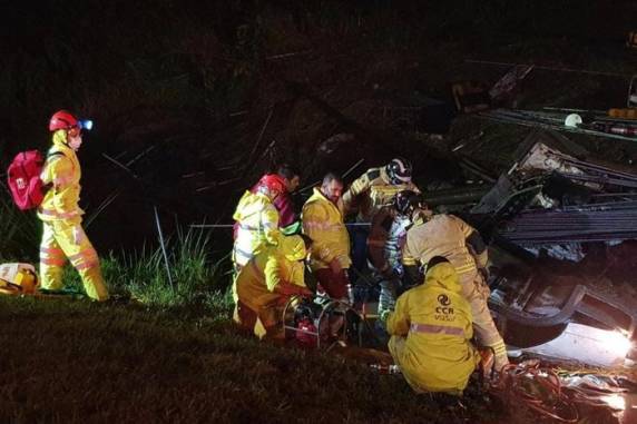 Acidente ocorreu no km 15 da BR-290, por volta das 23h50min desta quarta-feira