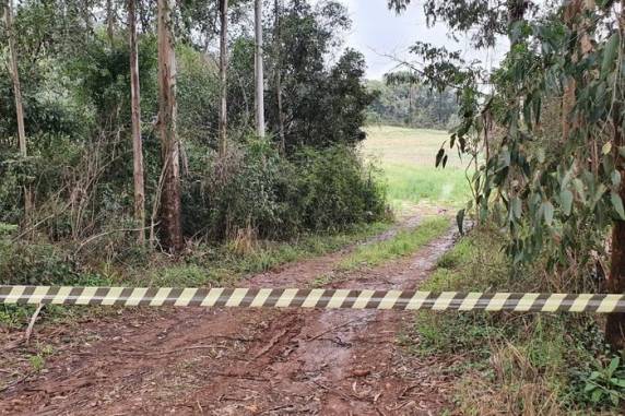 Corpo estava em matagal no município de Nova Araçá. Caso foi esclarecido a partir de novo depoimento do autor confesso nesta quinta-feira (26)