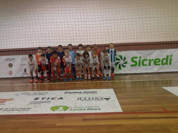 Time de Santa Rosa se prepara há dois meses com rotina de treinamentos e personal soccer para potencializar as habilidades dos pequenos craques