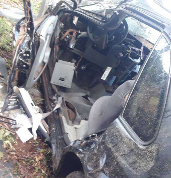 Colisão entre veículos deixa uma pessoa ferida na BR 472 em Três de Maio - foto 3