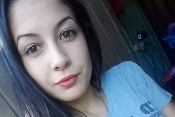 Polícia investiga o caso como suspeita de feminicídio, mas defesa de companheiro alega que foi fatalidade