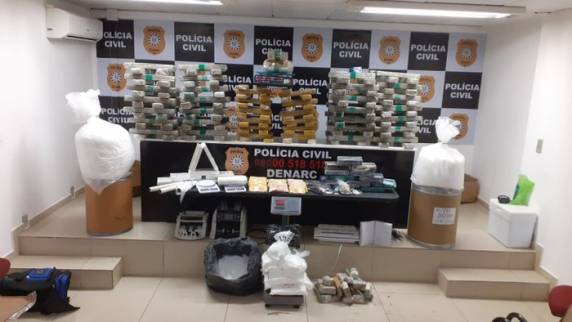 Suspeito de participar de grupo envolvido no tráfico de entorpecentes foi preso