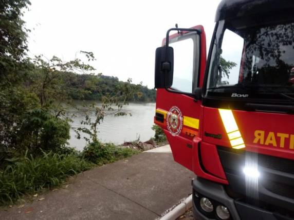 Crime que vitimou a criança de cinco anos ocorreu no sábado (4), na beira do Rio Taquari; o suspeito está preso