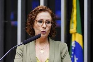 Edson Fachin já havia negado pedido feito por parlamentares por não poder revisar decisão de Alexandre de Moraes em habeas corpus