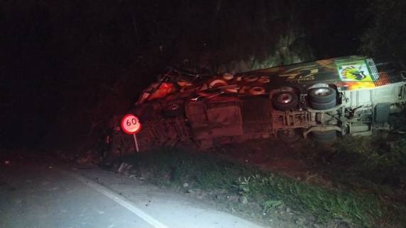 Morre em acidente com ônibus Airton Machado, líder da banda Garotos de Ouro - foto 3