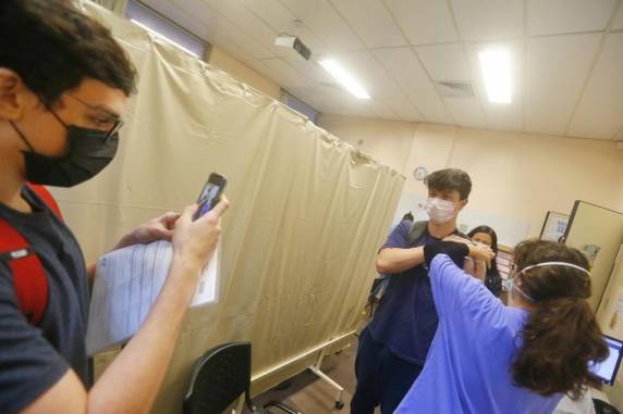 Pasta publicou uma nota informativa com a orientação na noite desta quarta-feira, horas após o início da campanha nacional para jovens entre 12 e 17 anos