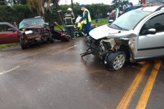 Segundo Polícia Militar, ainda não é possível dizer se morte ocorreu por causa da facada ou da batida. Caso ocorreu em Fraiburgo.