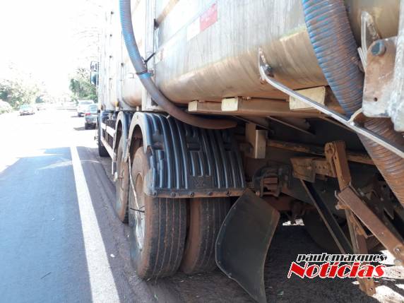 Colisão lateral envolve caminhonete e caminhão e deixa jovem ferido na BR 472 em Três de Maio - foto 6