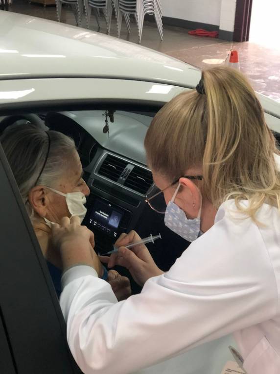 Drive-thru ocorreu nas dependências da Igreja Batista