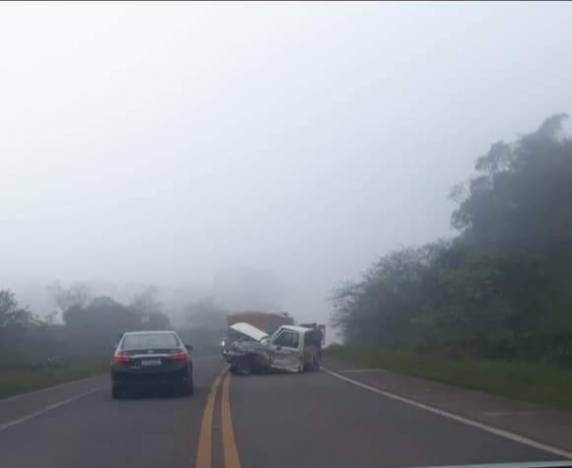Caminhonete parte ao meio em acidente na ERS-223 próximo ao acesso ao Passo Bonito - foto 2