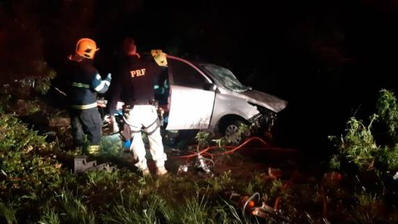Motorista de caminhão morreu em São Gabriel. Seis ficaram feridos em Cachoeira do Sul
