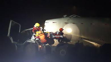 Acidente na ponte sobre o Rio Caxambu na BR 285 na madrugada desta segunda-feira - foto 3