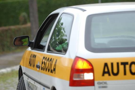 Servidores reivindicam reajuste salarial e reunião com o governo estadual