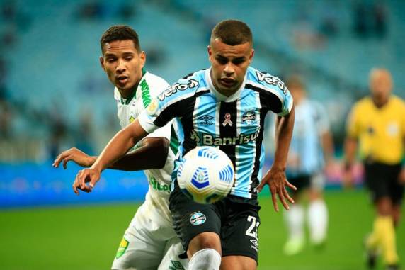 Alisson marcou duas vezes e evitou derrota do Tricolor em casa