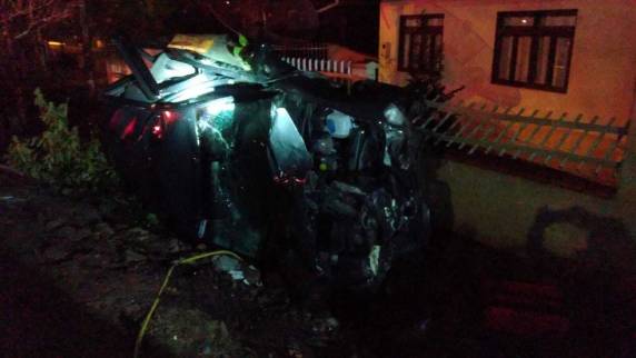 Acidente entre dois veículos atinge muro de casa e deixa bebê de 8 meses em estado grave em SC - foto 2