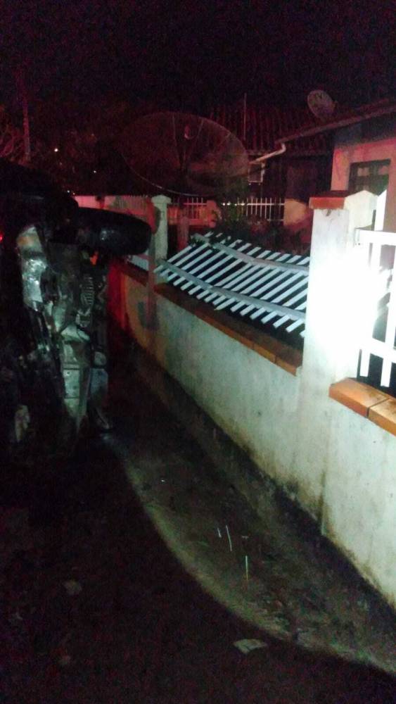 Acidente entre dois veículos atinge muro de casa e deixa bebê de 8 meses em estado grave em SC - foto 3
