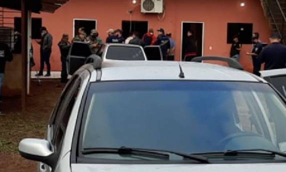 A jovem foi morta, junto de outras três pessoas, na manhã de sábado, quando saía de uma casa noturna em Pedro Juan Caballero