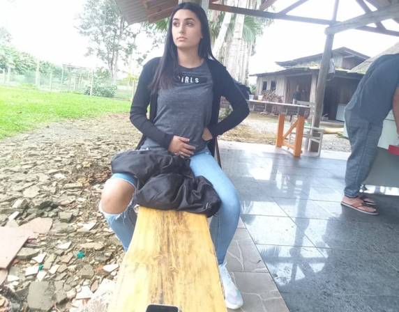 Vanessa Machowski tinha 18 anos e estava em rua conversando com o namorado