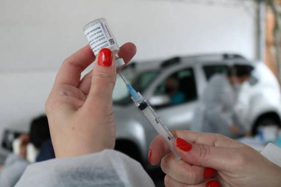 Dados da SES-RS mostram redução de mortes por covid-19 de 7,6% entre agosto e setembro. Mês ainda é o que tem menor número de mortes desde junho do ano passado