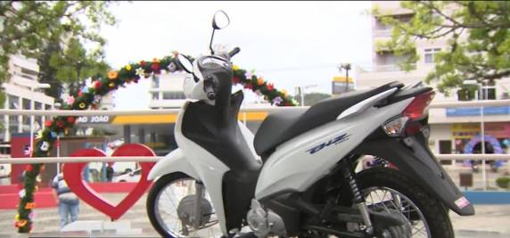 Ação ocorre em São João Batista, na Grande Florianópolis. Quem se vacinou a partir de sexta (8) pôde preencher bilhete para concorrer.