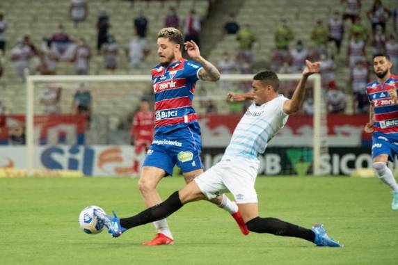 Com o interino Thiago Gomes no comando, Tricolor sofreu gol de Yago Pikachu no segundo tempo da partida na Arena Castelão
