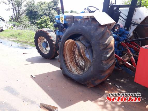 Acidente envolve caminhão e trator na RS 342 em Independência - foto 5