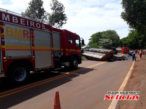 Acidente envolve caminhão e trator na RS 342 em Independência - foto 7