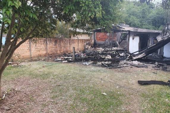 Duas meninas estavam com um menino de cinco anos e com uma tia