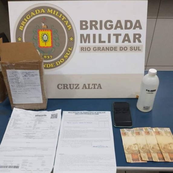 Estima-se que o valor da substância apreendida renderia de R$ 350.000,00 à R$ 500.000,00 ao traficante.