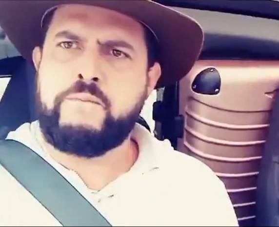 Conforme advogados, Marcos Antônio Pereira Gomes compareceu à Polícia Federal em Joinville na tarde desta terça-feira (26). Ele foi alvo de mandado de prisão expedido pelo STF, em ação que investiga incitação a atos violentos e ameaçadores contra a democracia.