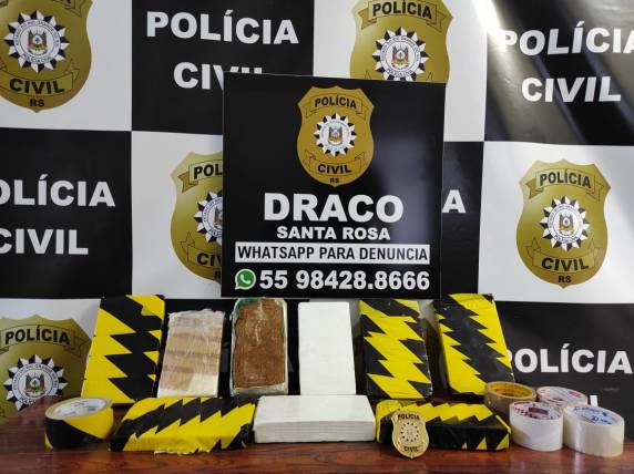 Conforme o delegado Tiago Tescke, que coordenou a ação, a equipe da DRACO cumpriu mandado de busca e apreensão em uma residência na Vila Progresso