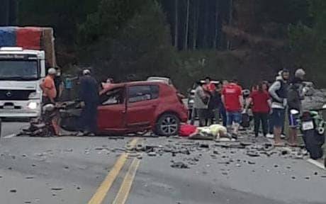 Colisão frontal entre carro e caminhão deixa dois mortos na Rota do Sol, em São Francisco de Paula - foto 3